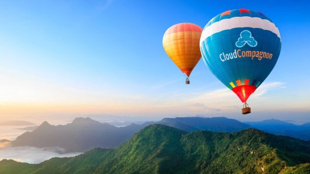 Hot air baloon with cloudcompagnon logo